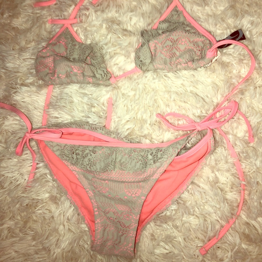 Billabong swum suit